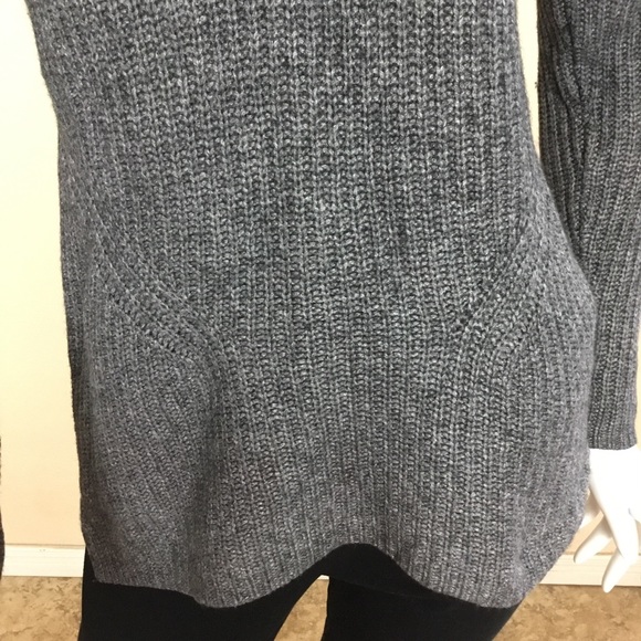 LOFT Sweater - Picture 4 of 7